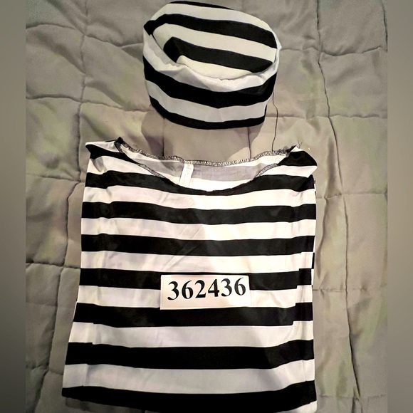Convict/prisoner/jail/incarcerated Halloween Costume - Picture 1 of 9